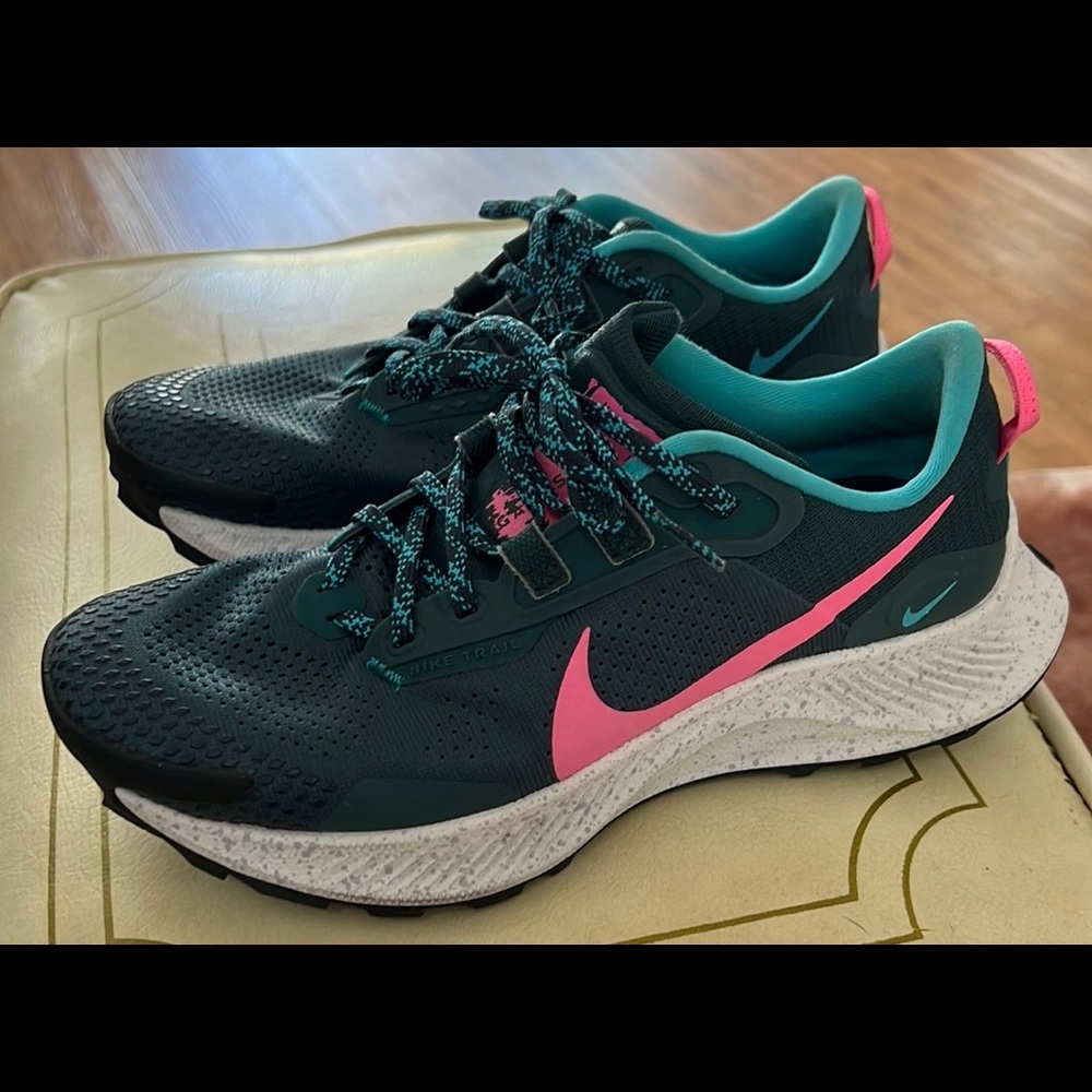 Nike Pegasus Trail 3 Size 7.5 Women’s Hiking Running Shoe Teal